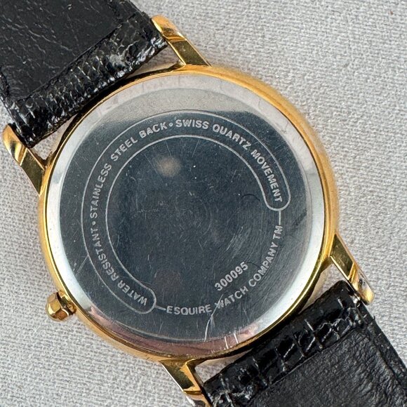 Vintage Swiss Made Authentic Movado Moon Phase and Triple Date Unisex Watch main image 4
